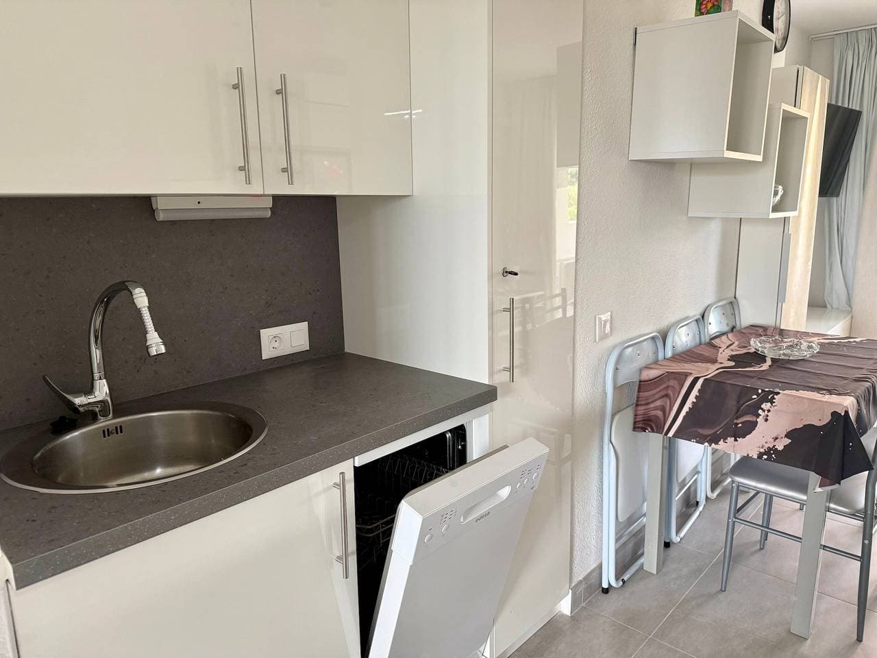 Foto 6 von 16: Apartment in Strandnähe mit Meerblick, Zugang in wenigen Schritten