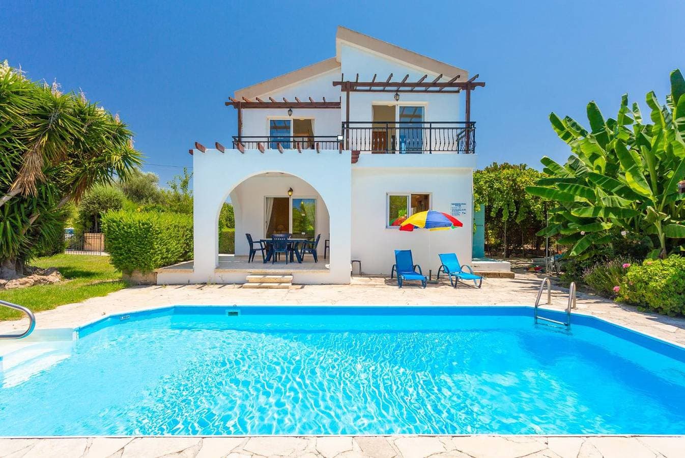 Foto 2 von 29: Villa für 4 Personen mit Balkon