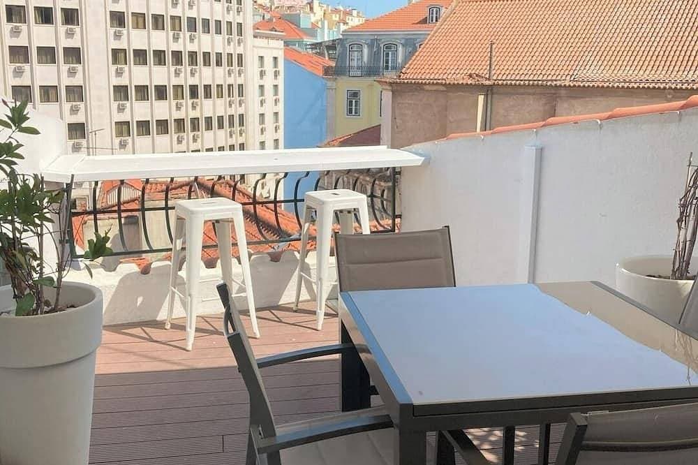 Lisbon, Fabulous T2 apartment w/ balcony in Rossio 1