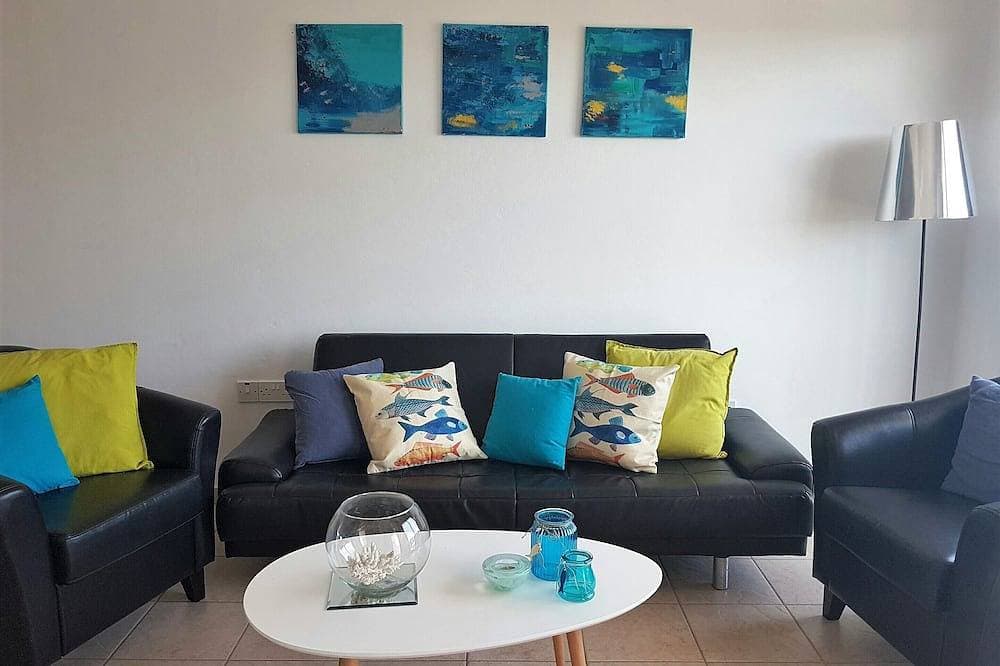 Ideales Stadthaus mit privater Dachterrasse & Pool, direkt am Meer 1
