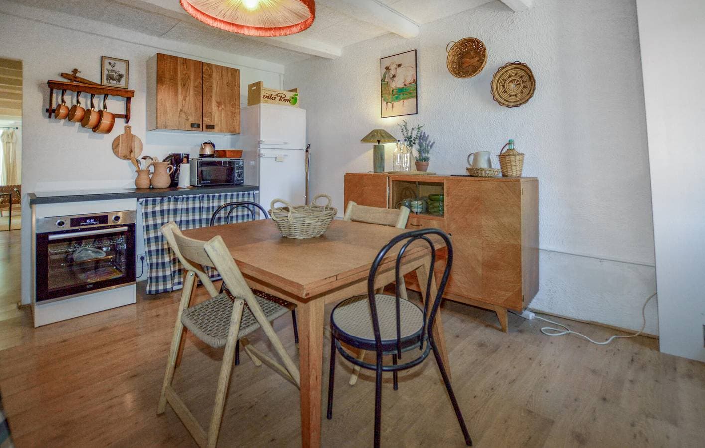 Foto 6 von 23: Gemütliche Sollacaro Wohnung mit WiFi & AC, in der Nähe von Restaurants