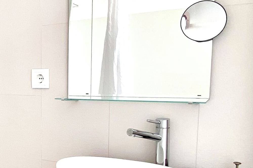 Foto 6 von 16: Charming townhome at Zenit Olhão with WiFi, AC