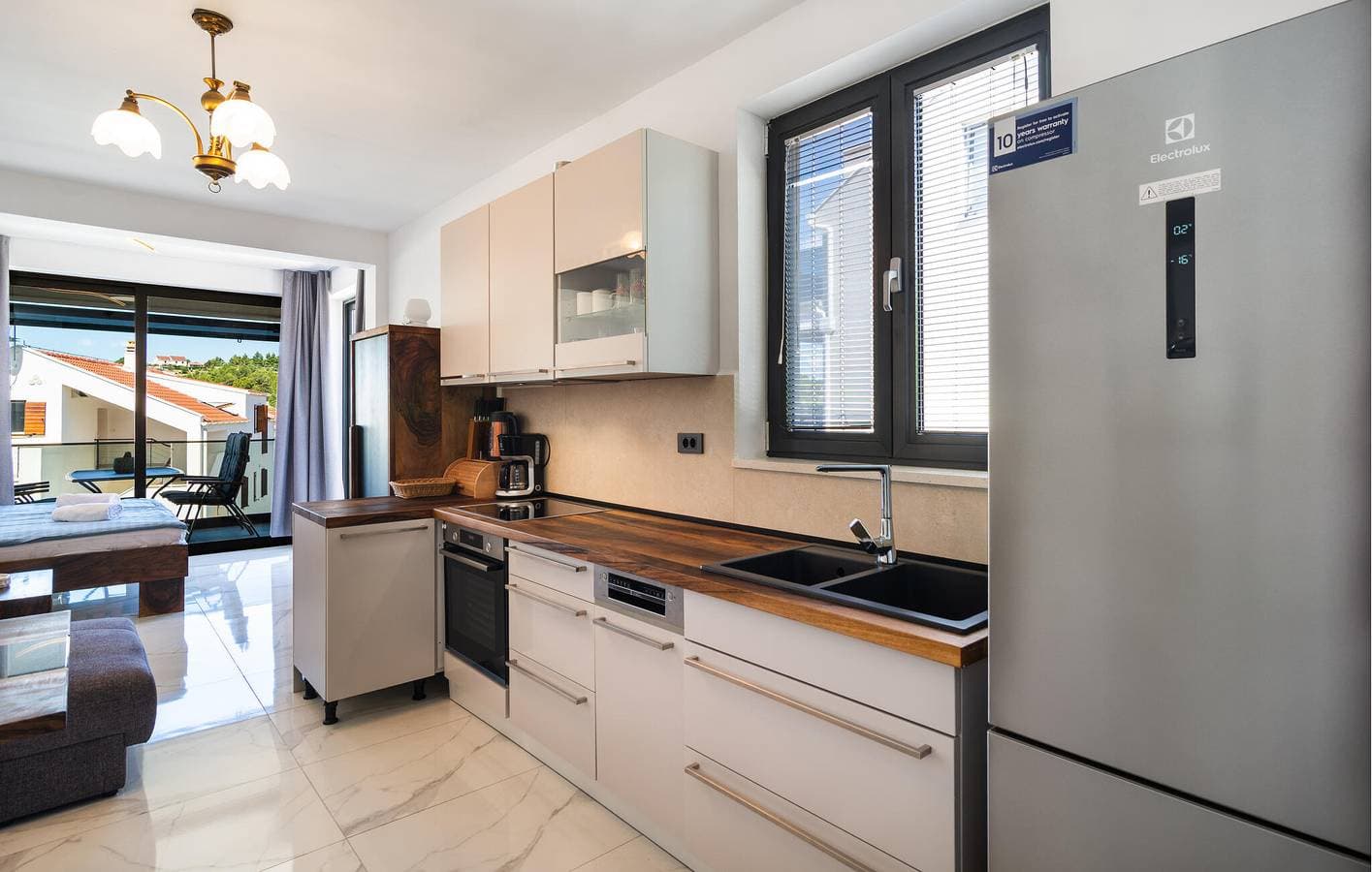 Foto 4 von 16: Apartment mit Meerblick, Terrasse, Parkplatz und WLAN, 700 m vom Strand entfernt