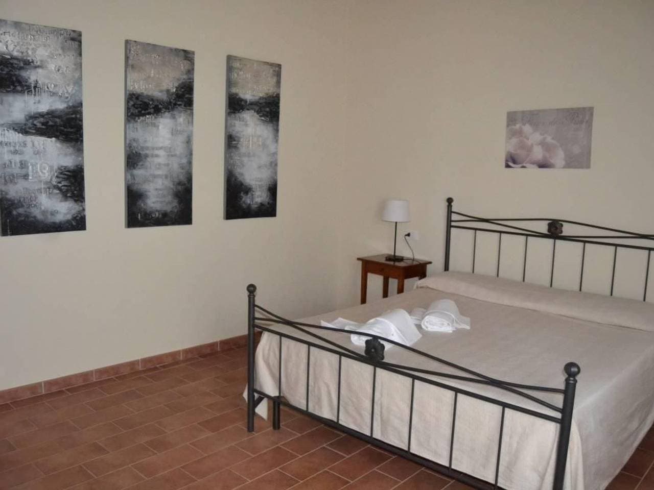 Foto 13 von 53: Zwei-Zimmer-Wohnungen im ersten Stock mit kleinem Außenbalkon