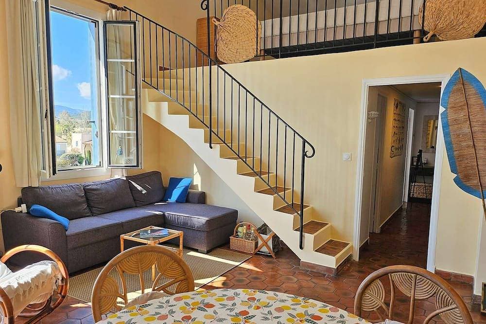 Foto 7 von 11: Apartment for 4 people in the heart of Port Grimaud – Canal views  et  Wi-Fi