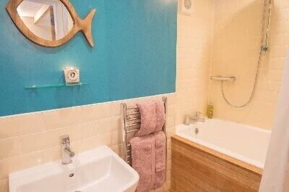 Foto 5 von 22: Atemberaubende 1 Schlafzimmer Fishermans Cottage Hotel liegt in dem schönen Dorf Pennan