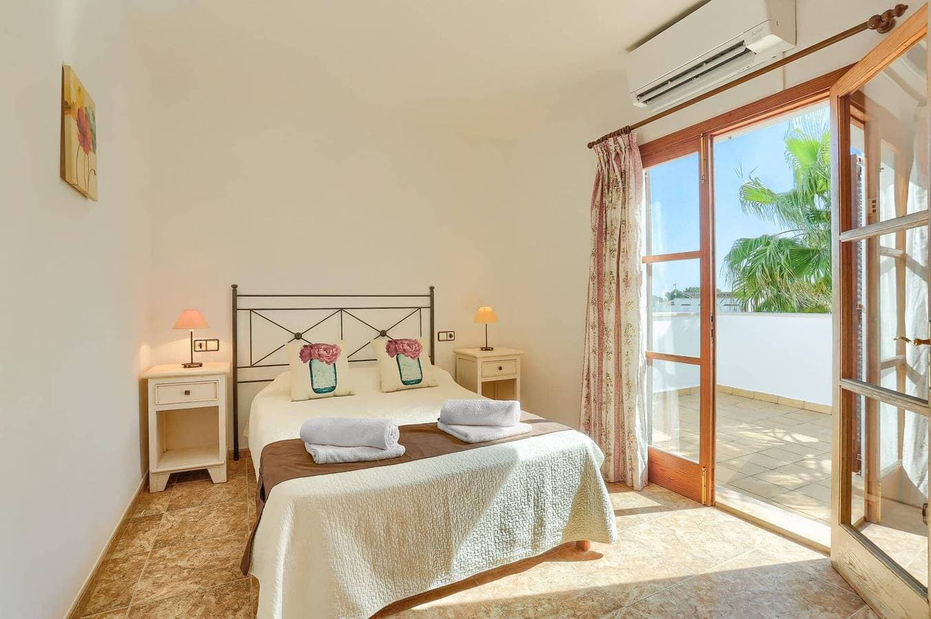 Foto 4 von 21: Villa für 6 Personen mit Garten