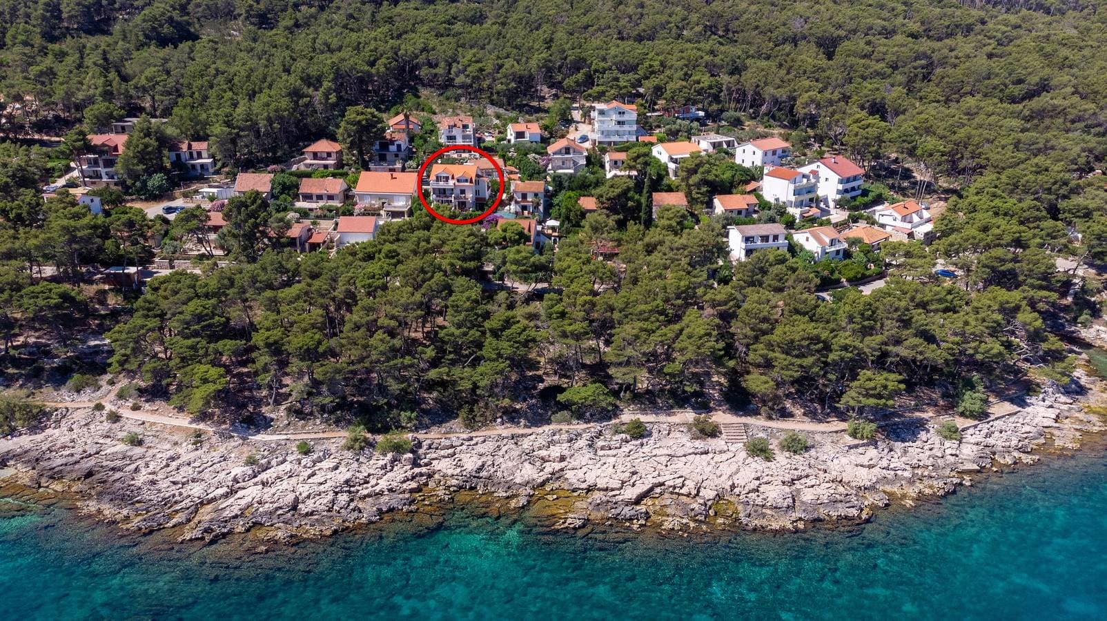 Foto 5 von 32: 1-Zimmer-Ferienwohnung mit Terrasse und Meerblick Jelsa, Hvar A-4017-a