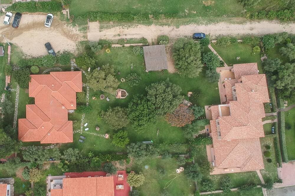 Foto 10 von 19: \"Villetta Olivastro\" with a large garden and in a quiet location