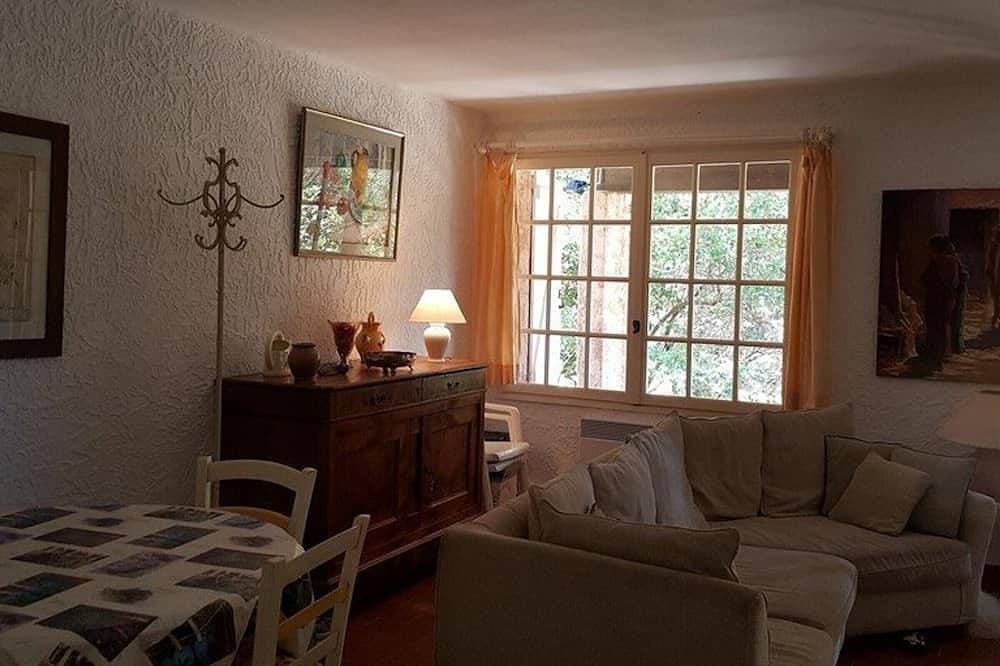 Foto 10 von 21: Charmantes 3 chambres: piscine, tennis, terrasse et jardin - Proche plage