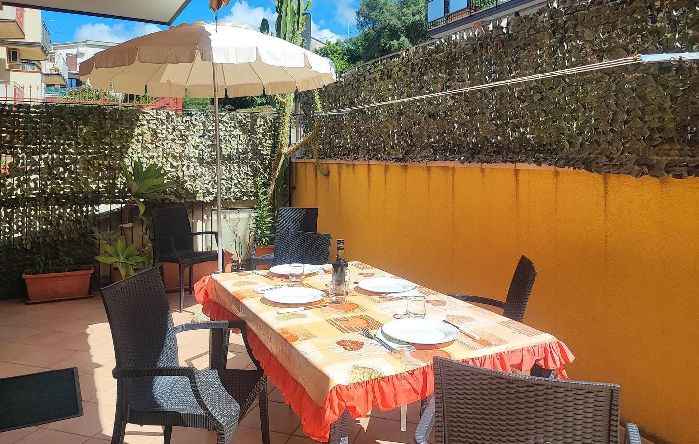 Foto 4 von 21: Gemütliche Ferienwohnung mit WLAN, Klimaanlage und Parkplatz, 1,5 km vom Strand Pietrarossa entfernt