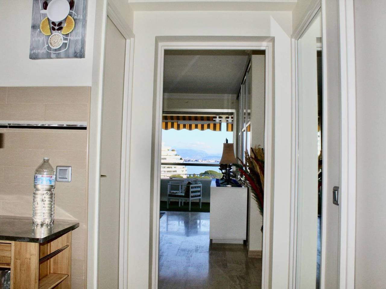 Foto 5 von 26: 3-Zimmer-Wohnung mit Terrasse, 4 Betten, Klimaanlage, Villeneuve-Loubet Strand