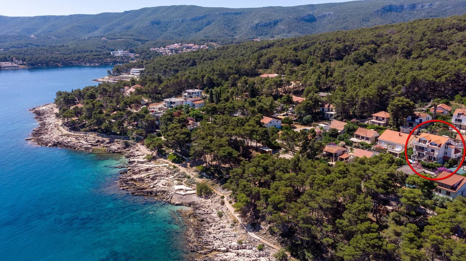 Foto 4 von 32: 1-Zimmer-Ferienwohnung mit Terrasse und Meerblick Jelsa, Hvar A-4017-a