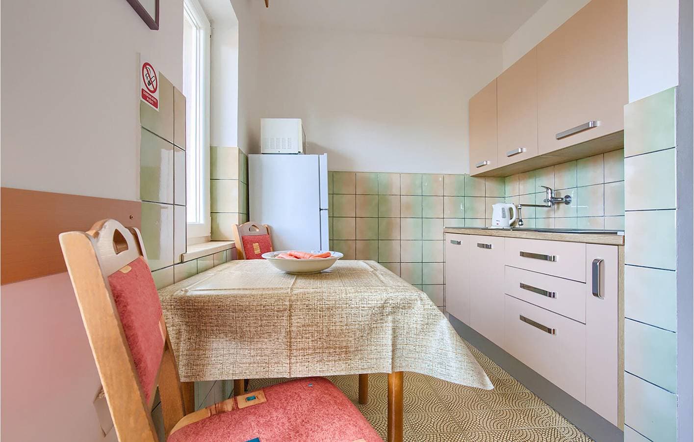 Foto 3 von 11: Gemütliche Ferienwohnung mit Terrasse, WLAN und Parkplatz in der Nähe des Strandes Havajka