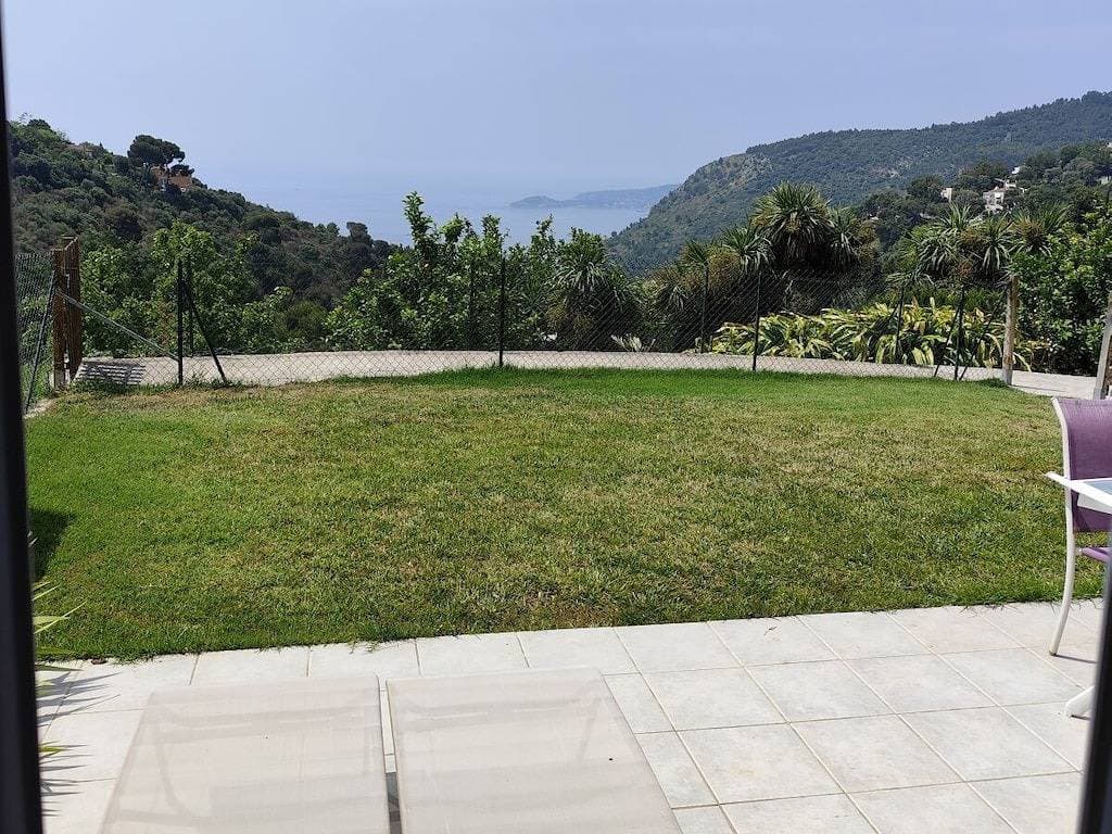 Ferienwohnung in Èze mit Schwimmbecken 1
