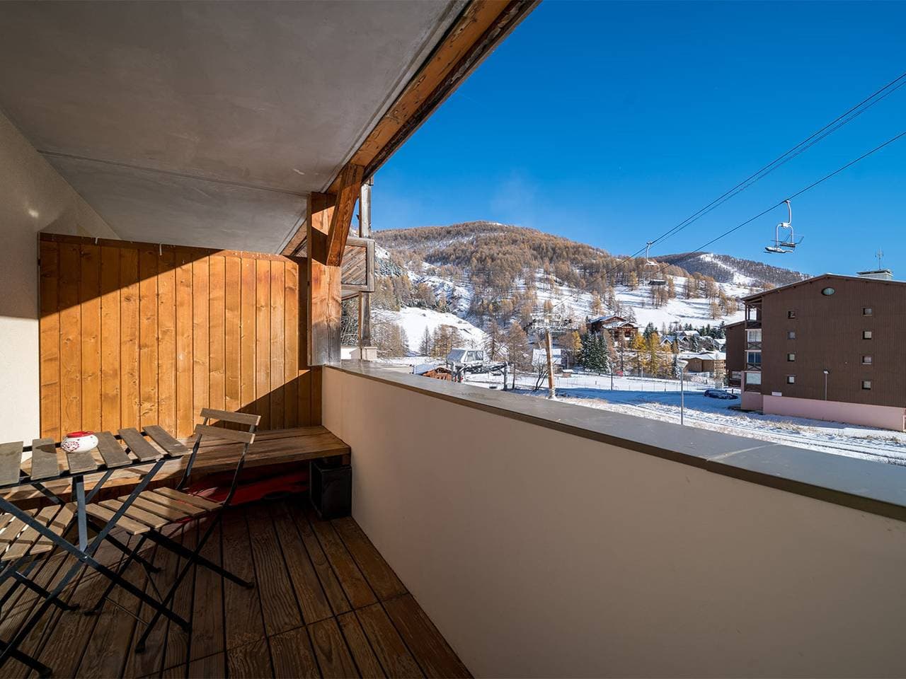 Foto 2 von 14: Charmantes Studio mit Balkon & Bergblick, Poolzugang