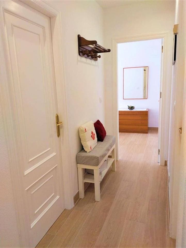 Foto 7 von 30: Two-Bedroom Apartment