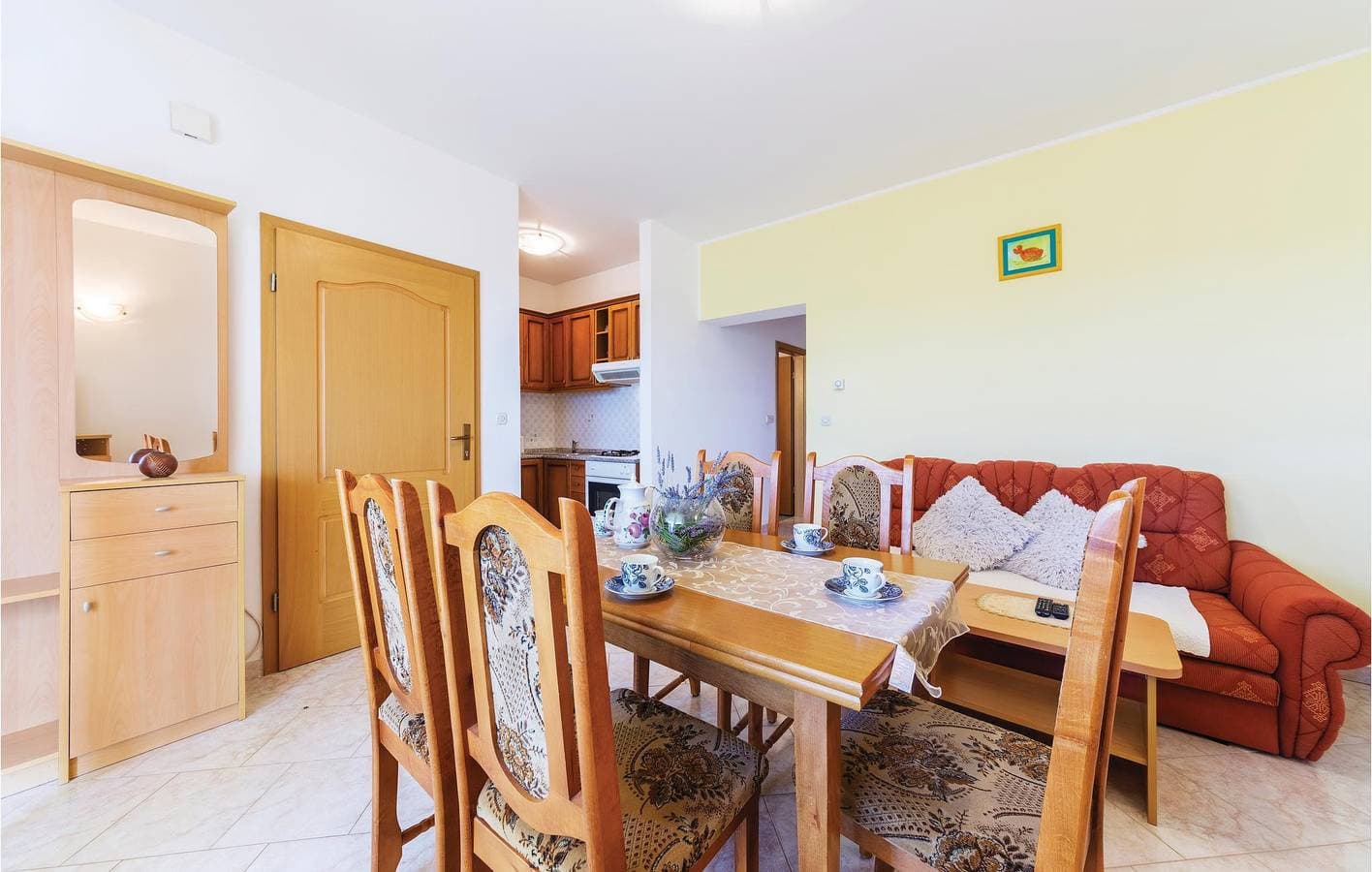 Foto 4 von 21: Gemütliche Ferienwohnung mit Terrasse, WLAN, in der Nähe des Strandes Duga Uvala