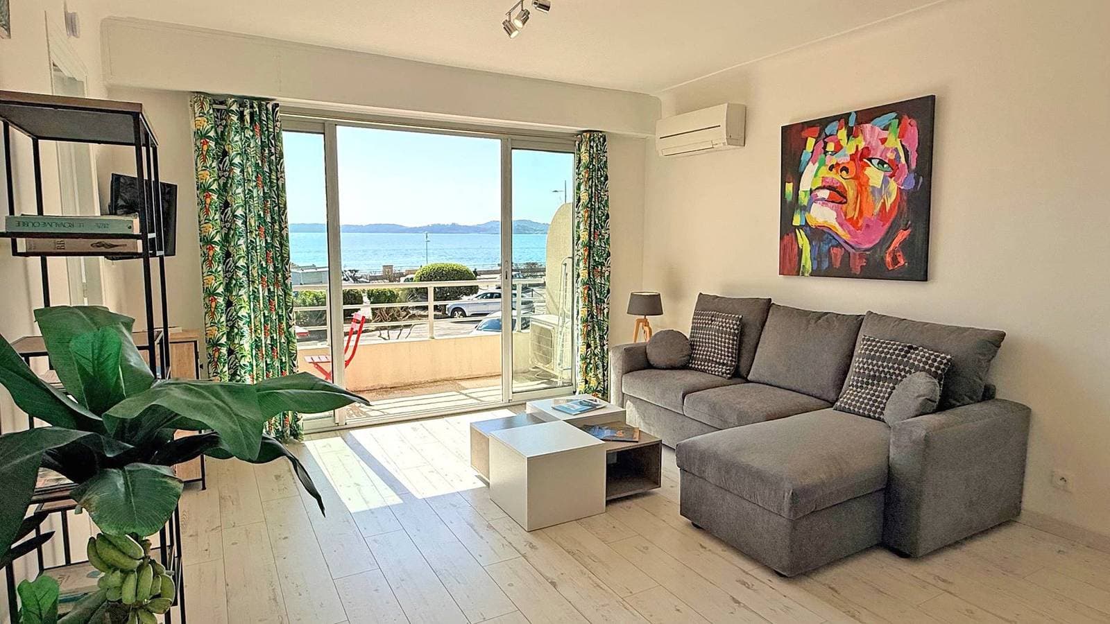 Foto 7 von 13: Apartment T2 - 4 Personen - Stadtzentrum und Strand - Meerblick - Klimaanlage - WiFi - Sainte-Maxime