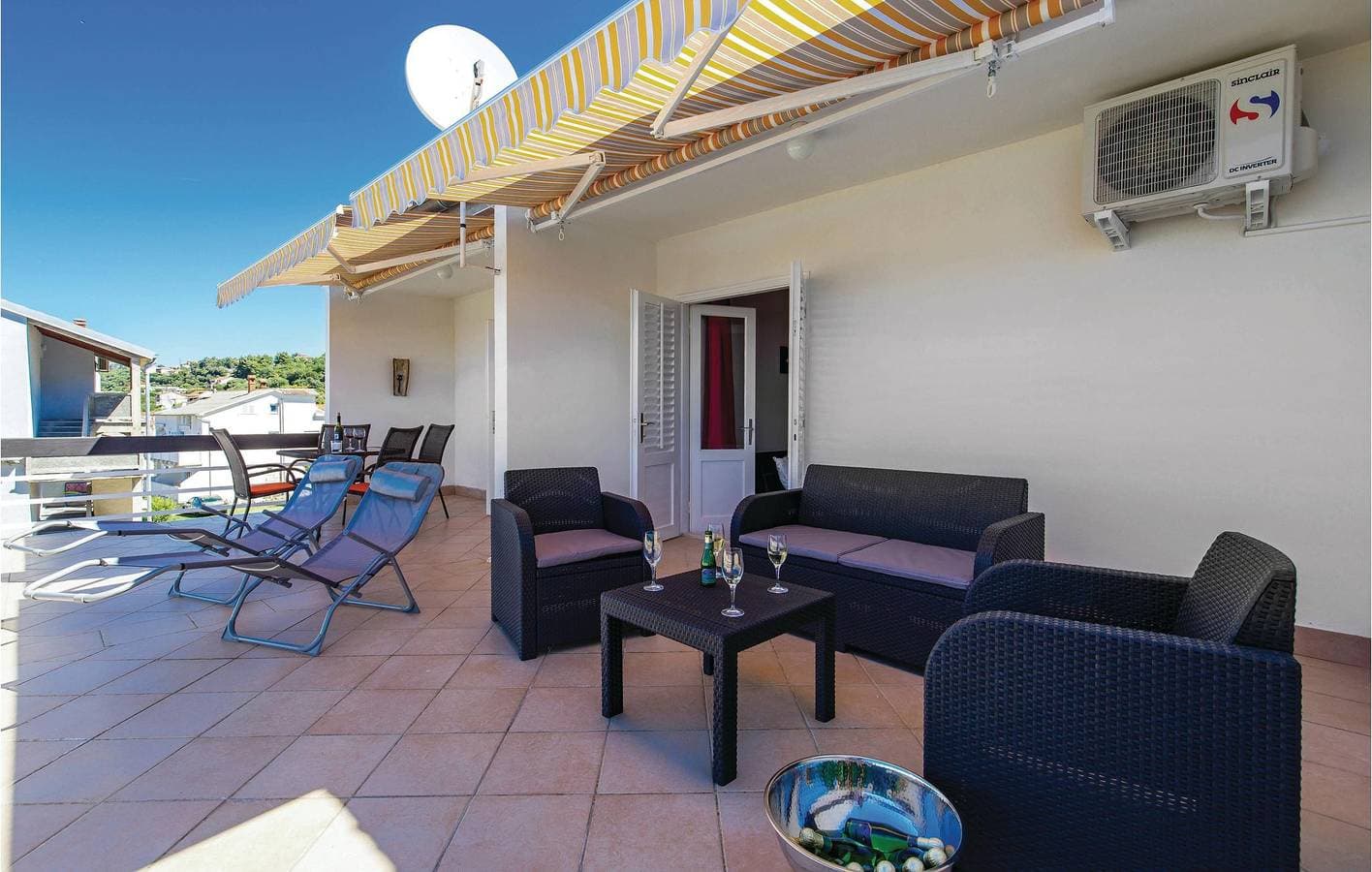 Foto 13 von 34: Gemütliche Ferienwohnung mit Terrasse, WLAN und Parkplatz in der Nähe des FKK-Strandes Kandarola