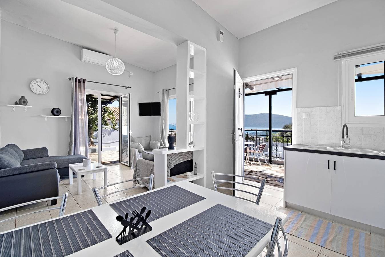 Foto 9 von 28: Villa Jimmy's Katomeri 2 mit Meerblick, WLAN und Klimaanlage
