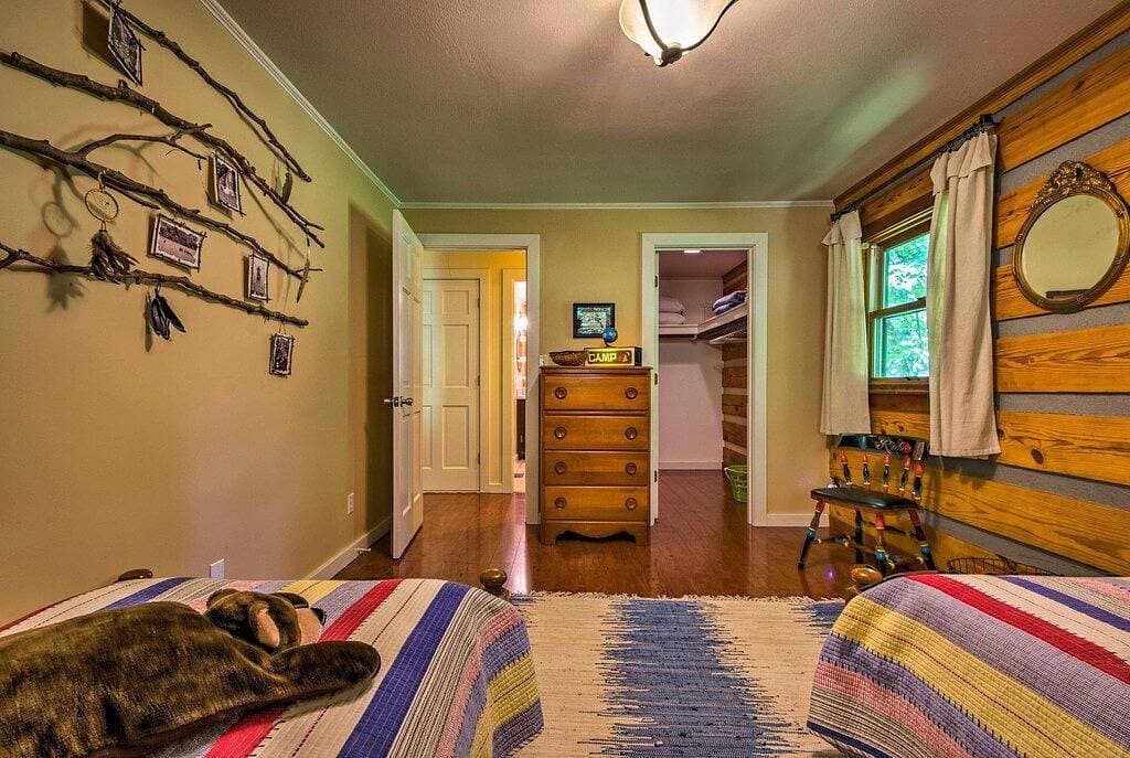Foto 8 von 24: Bryson City Cabin w / Hot Tub & Deck - auf mehr als 2 Acres!