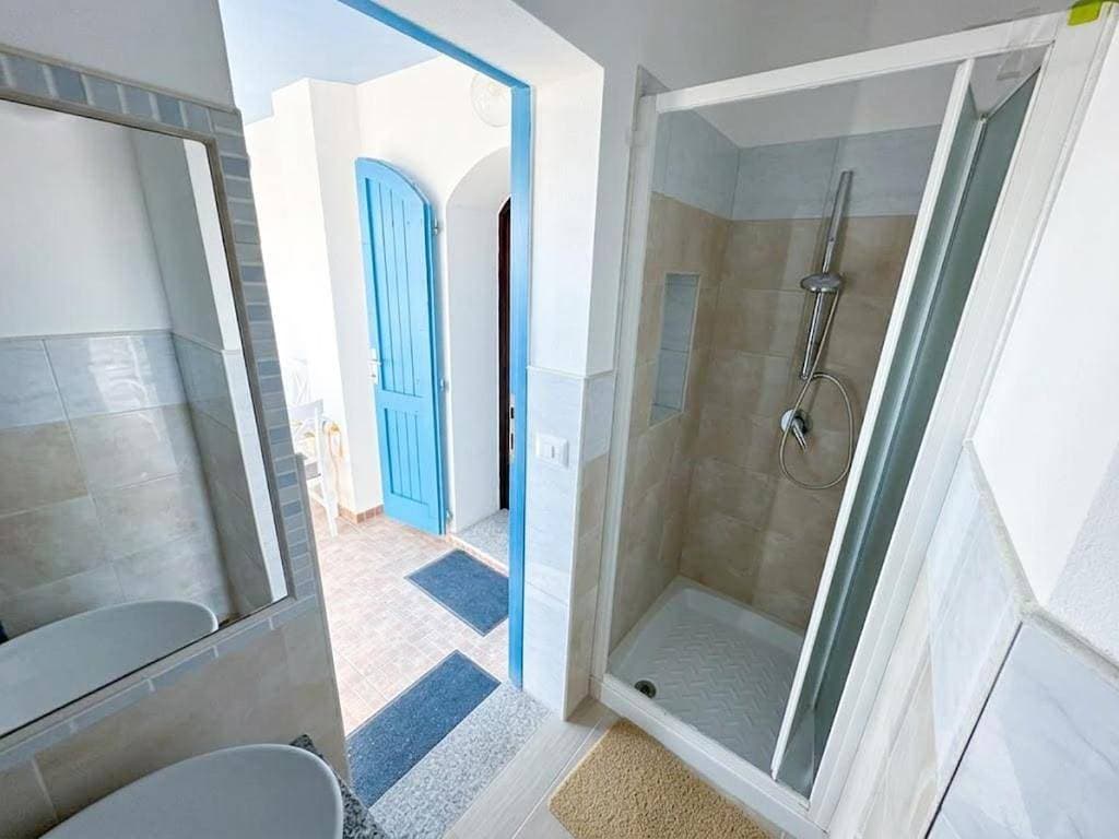 Foto 11 von 26: Two-Bedroom Apartment with Terrace and Sea View