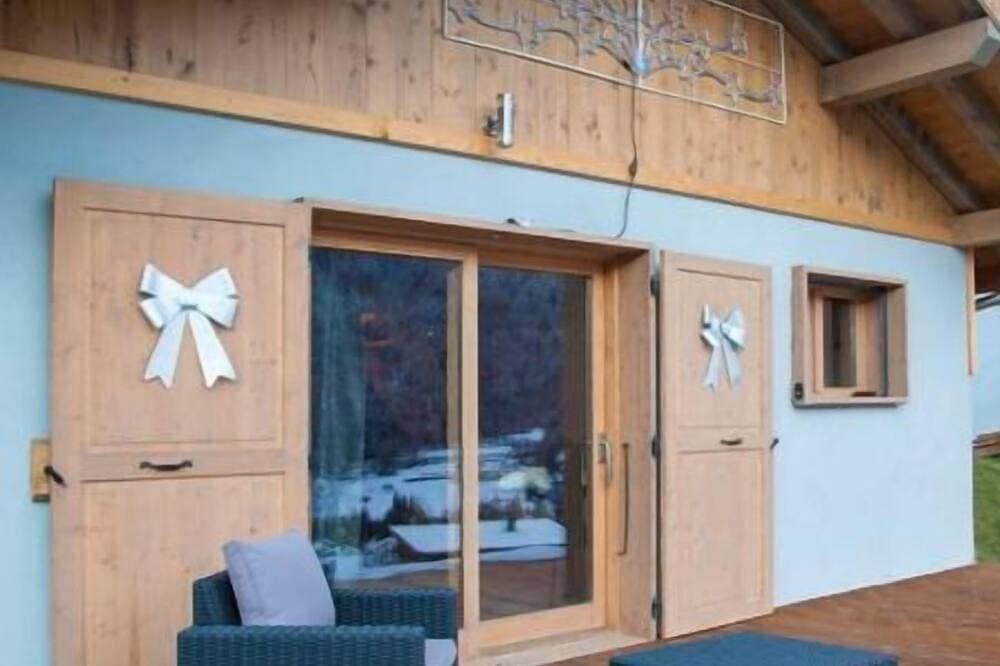 Foto 5 von 10: Chalet à la Montagne, Sauna, Plafond Étoilé aux Pied des 3 Vallées et Paradiski