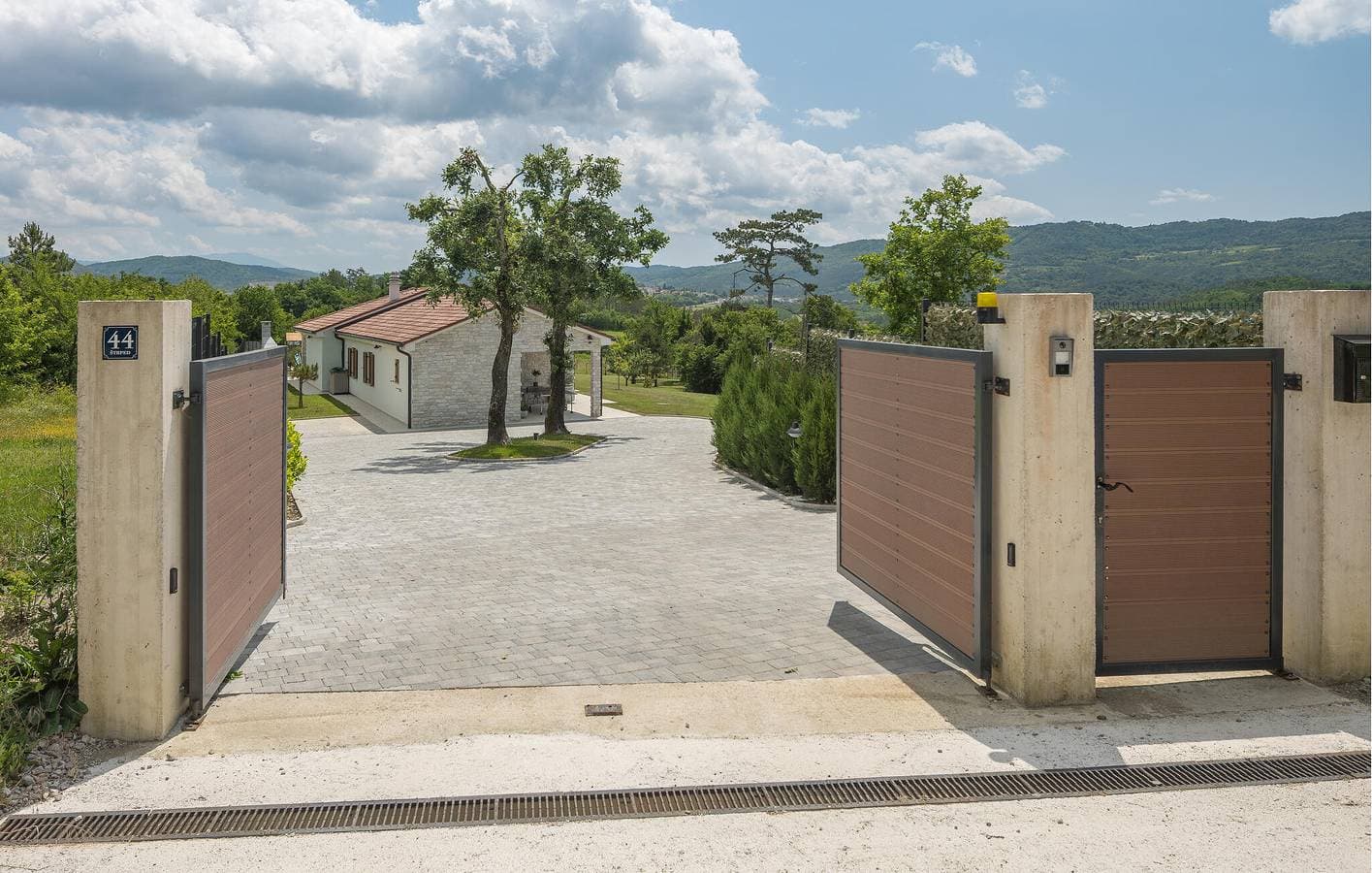 Foto 4 von 46: Reizend, 2 km von Buzet entfernt: Geräumige Ferienwohnung mit Pool und moderner Ausstattung