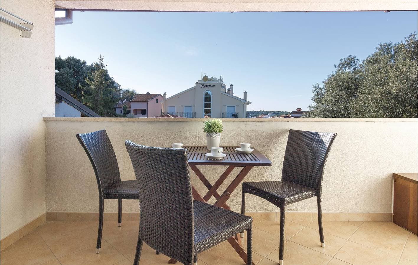 Foto 10 von 29: Reizende 1-Zimmer-Wohnung mit Pool, Terrasse und WLAN in der Nähe des Strandes von Havajka