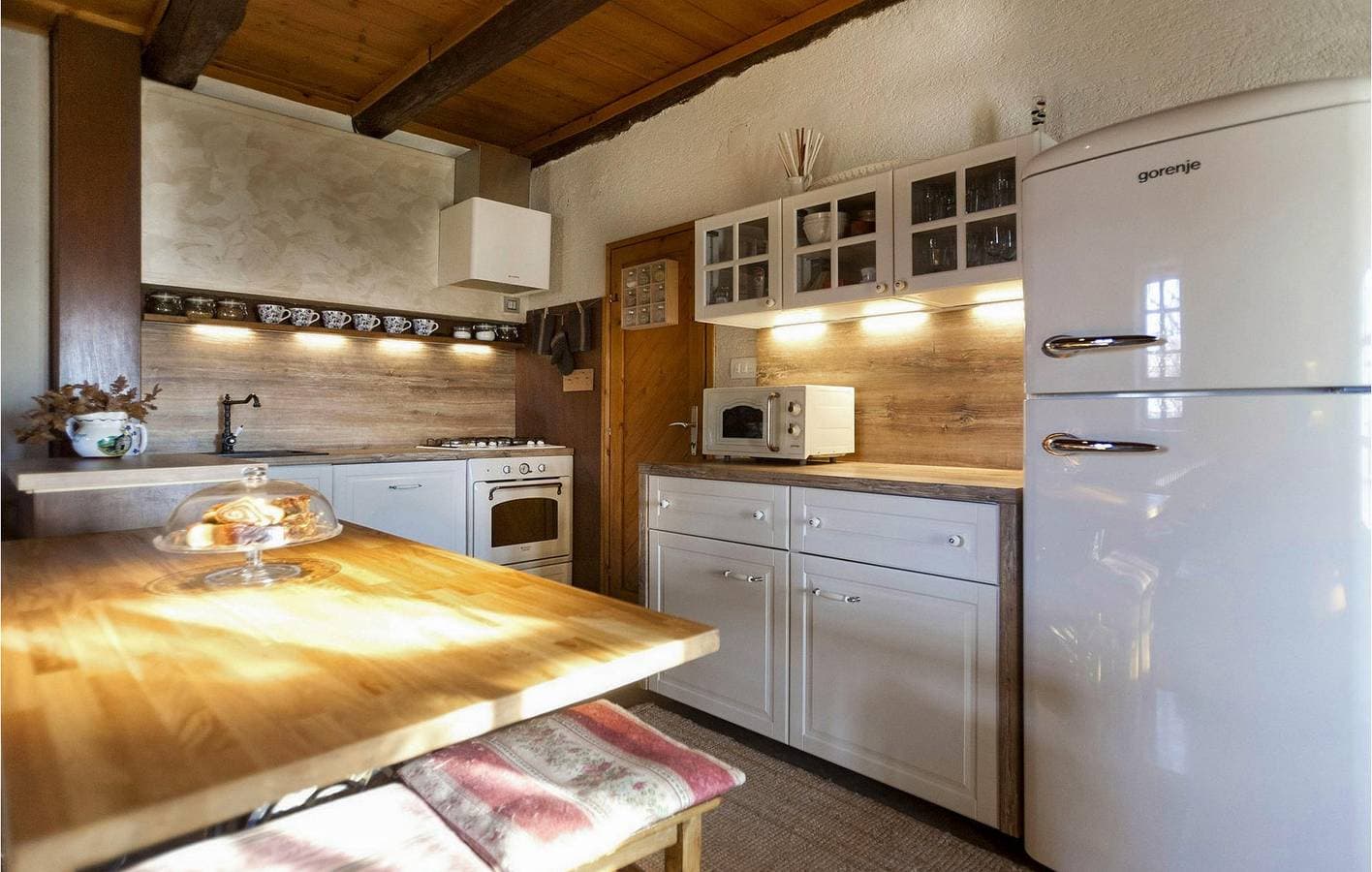 Foto 5 von 25: Charmante 80 m² große Ferienwohnung mit beheiztem Pool, Terrasse und WLAN in der Nähe von Kanfanar