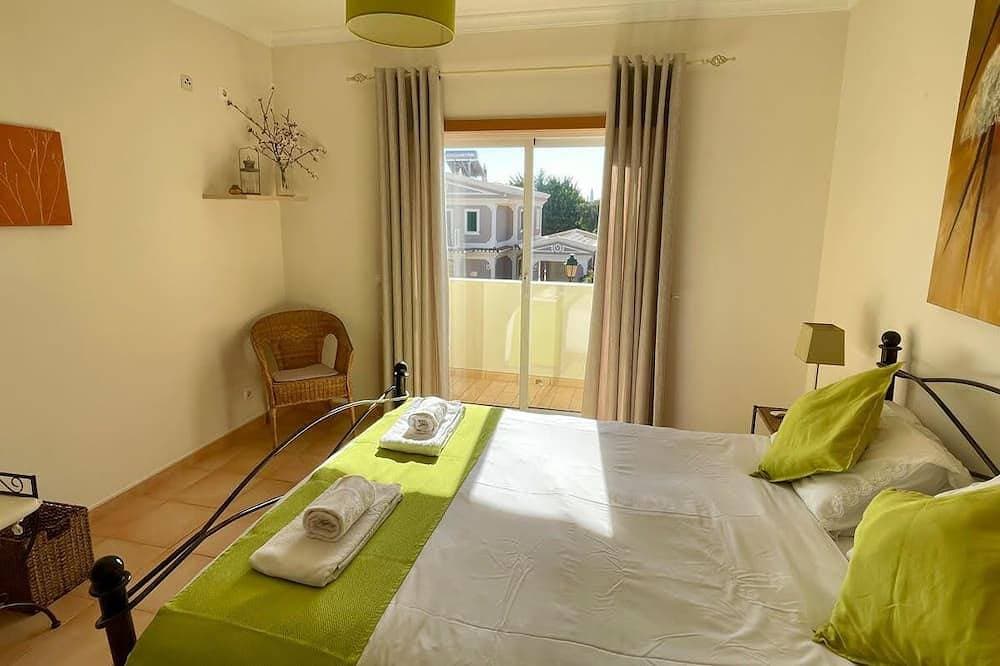 Foto 4 von 27: Villa Vista do Montanha - A Beautiful 3-Bedroom Retreat near Lagos and the Beach
