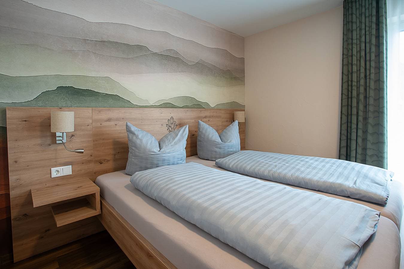 Foto 3 von 16: Hotel Garni Bergkristall Willingen - Doppelzimmer