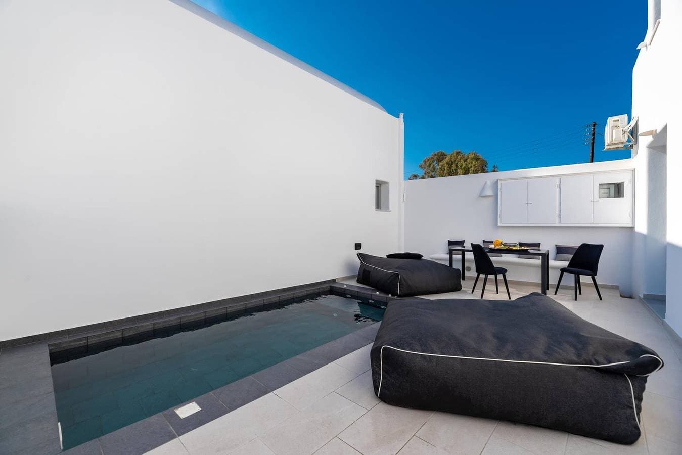 Foto 12 von 31: Dazzling Santorini Villa | Villa Luck | 2 Bedrooms | Furnished Interiors
