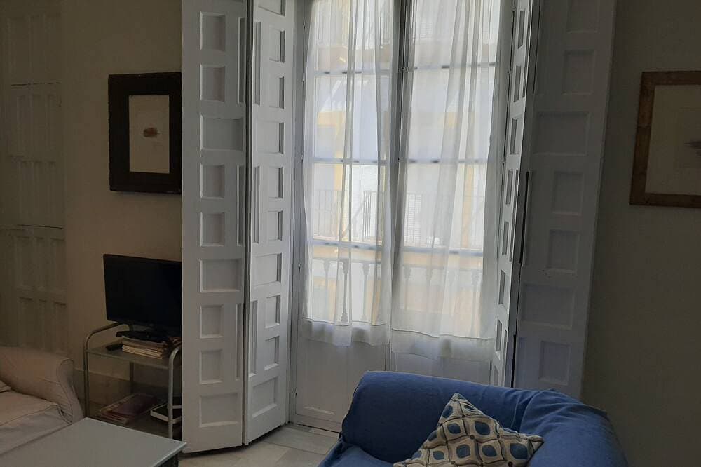 Foto 9 von 14: Das Hotel liegt in der Altstadt von Sevilla, neben dem Barrio Santa Cruz