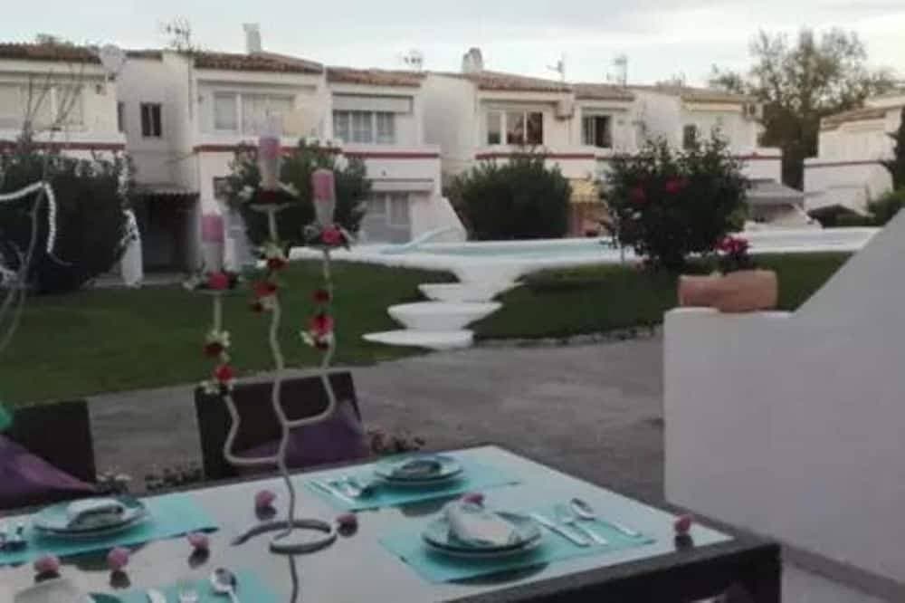 Foto 5 von 17: Erdgeschoss mit Garten und Grill, 5 Minuten vom Strand entfernt