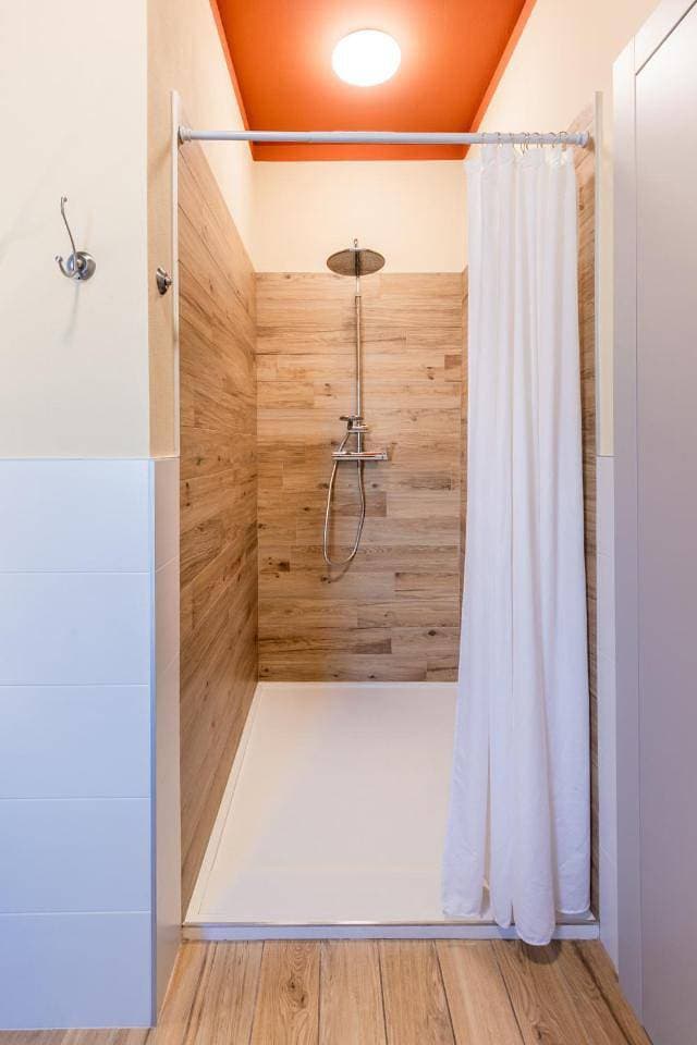 Foto 9 von 13: Double Room with Balcony