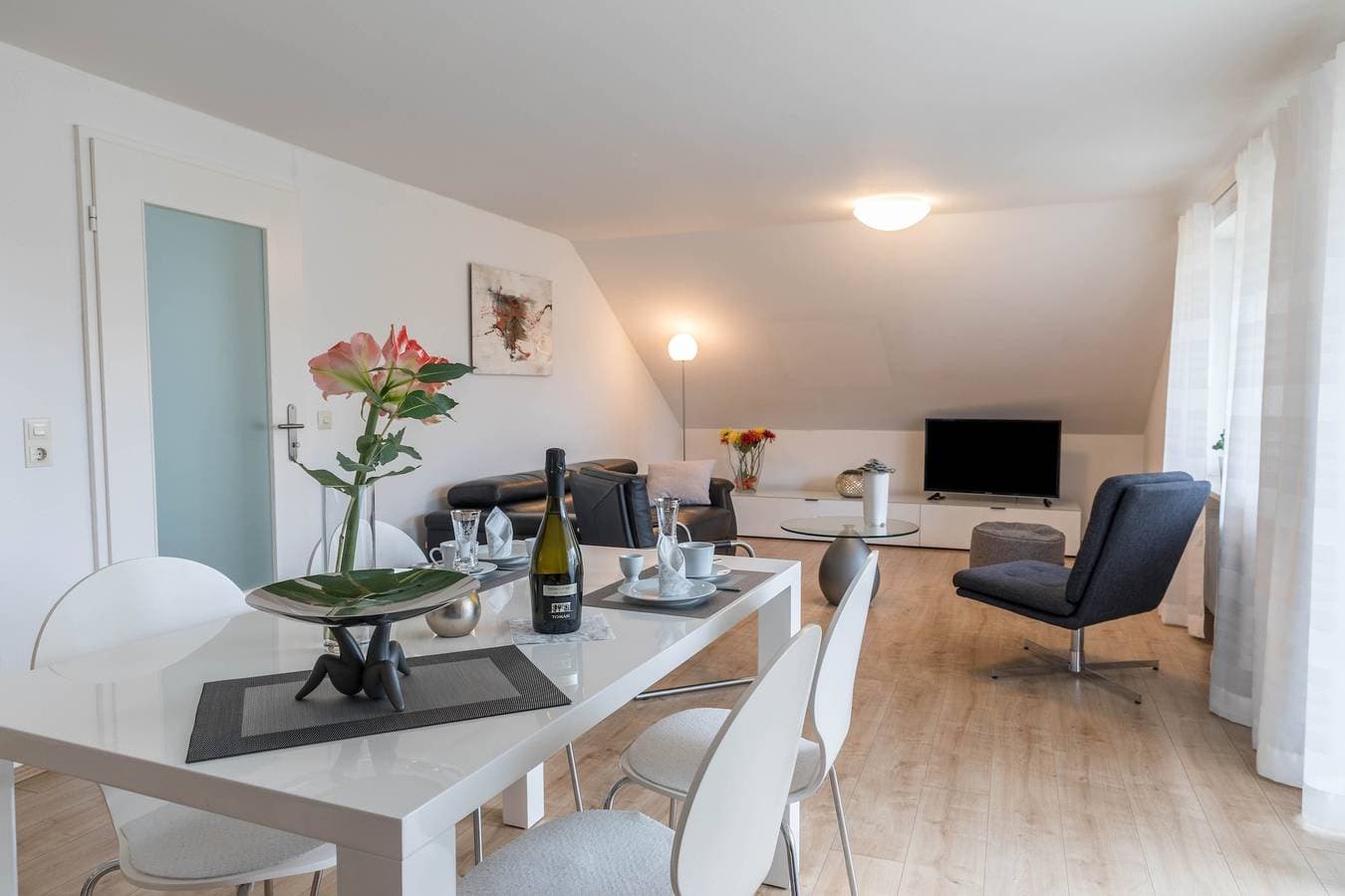 Foto 4 von 21: Ferienwohnung "Lumafe" nur einen kurzen Spaziergang vom See entfernt
