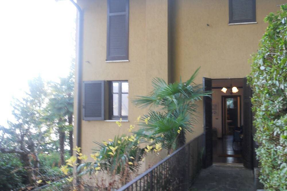 Foto 5 von 28: Wohnung im Grünen mit Blick auf den See in der „Residenz des Pasha“