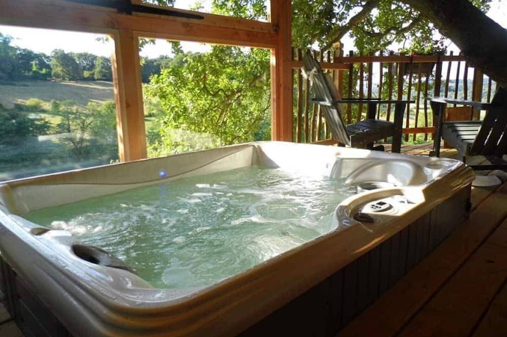 Foto 13 von 14: Kabine-Deluxe-Whirlpool-Blick auf die Landschaft-Gîtes de France