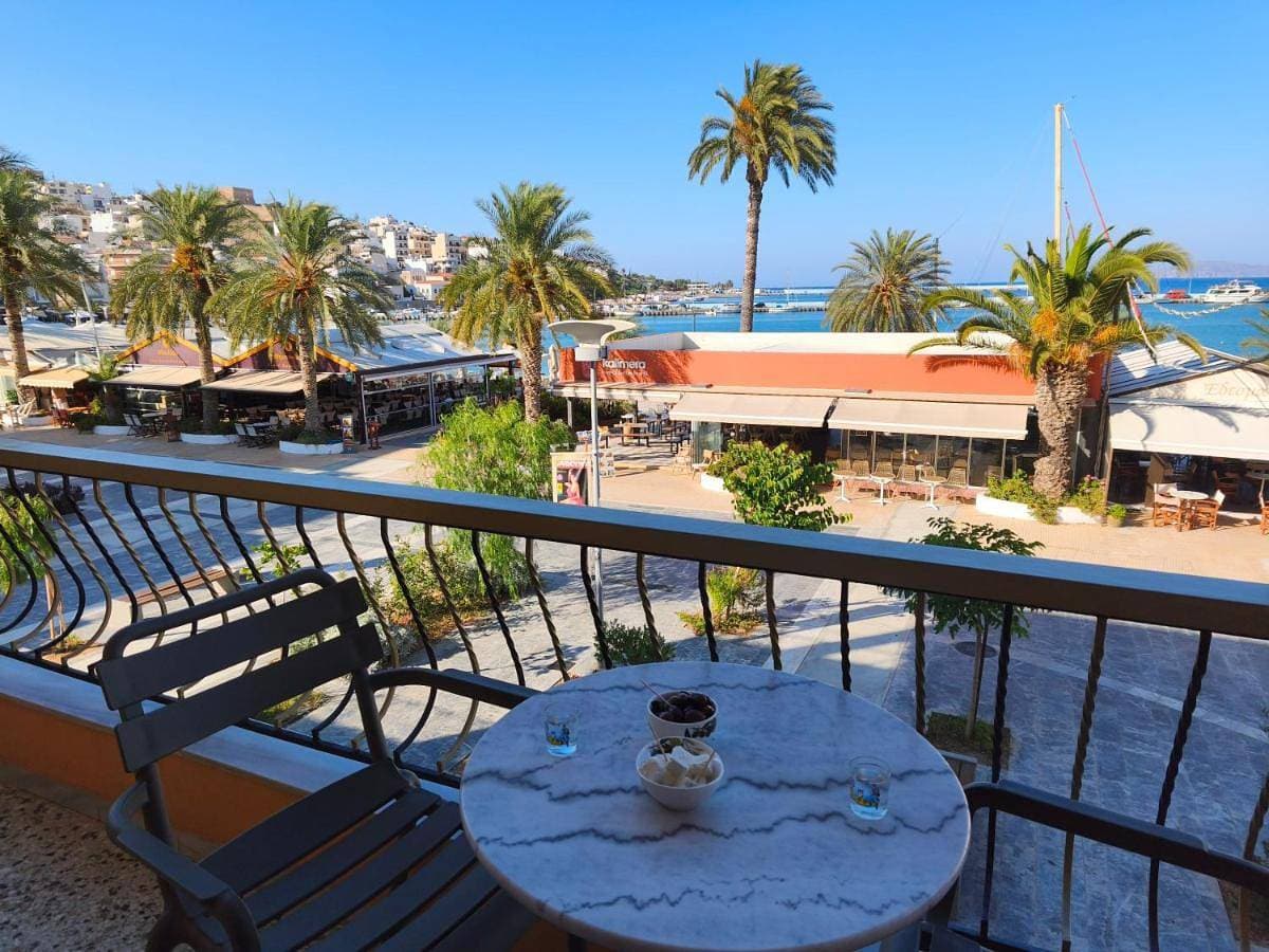 SeaShell apartment Sea View, Castle View 200metres from the Beach 1