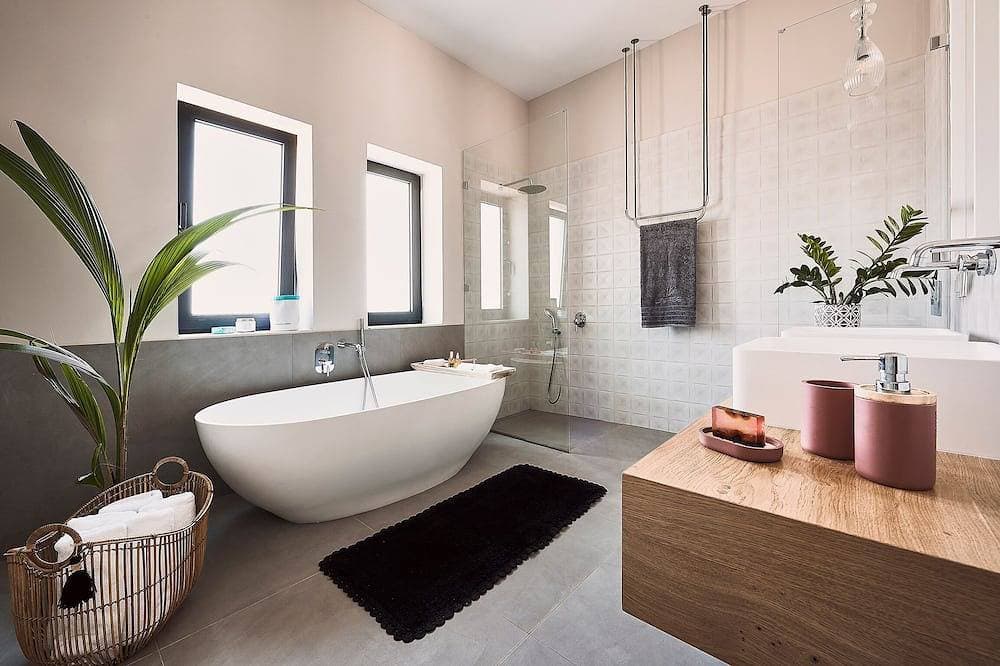 Foto 7 von 30: Brandneue, hochwertige Villa mit beheiztem Pool und Kinderbecken