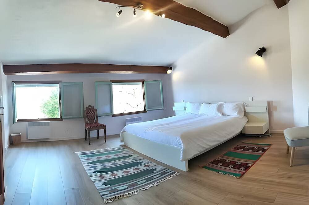 Foto 6 von 19: Villa „Lou Peiraverde“ mit privatem Pool, Terrasse und WLAN