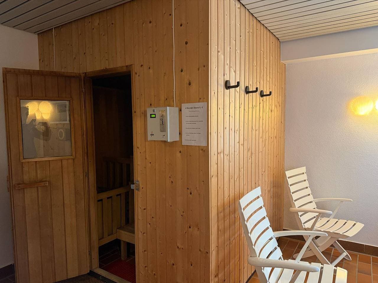 Foto 12 von 18: Seegarten Apartment 4 mit Sauna, Indoor-Pool und Terrasse am Bodensee