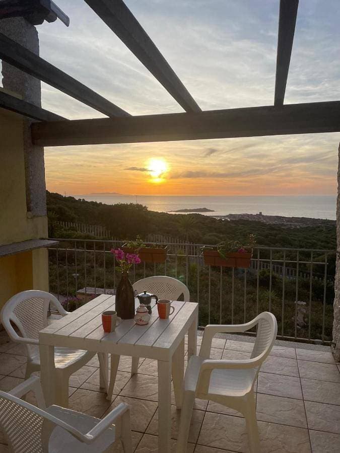 Isola Rossa appartamento vista mozzafiato sul mare 1