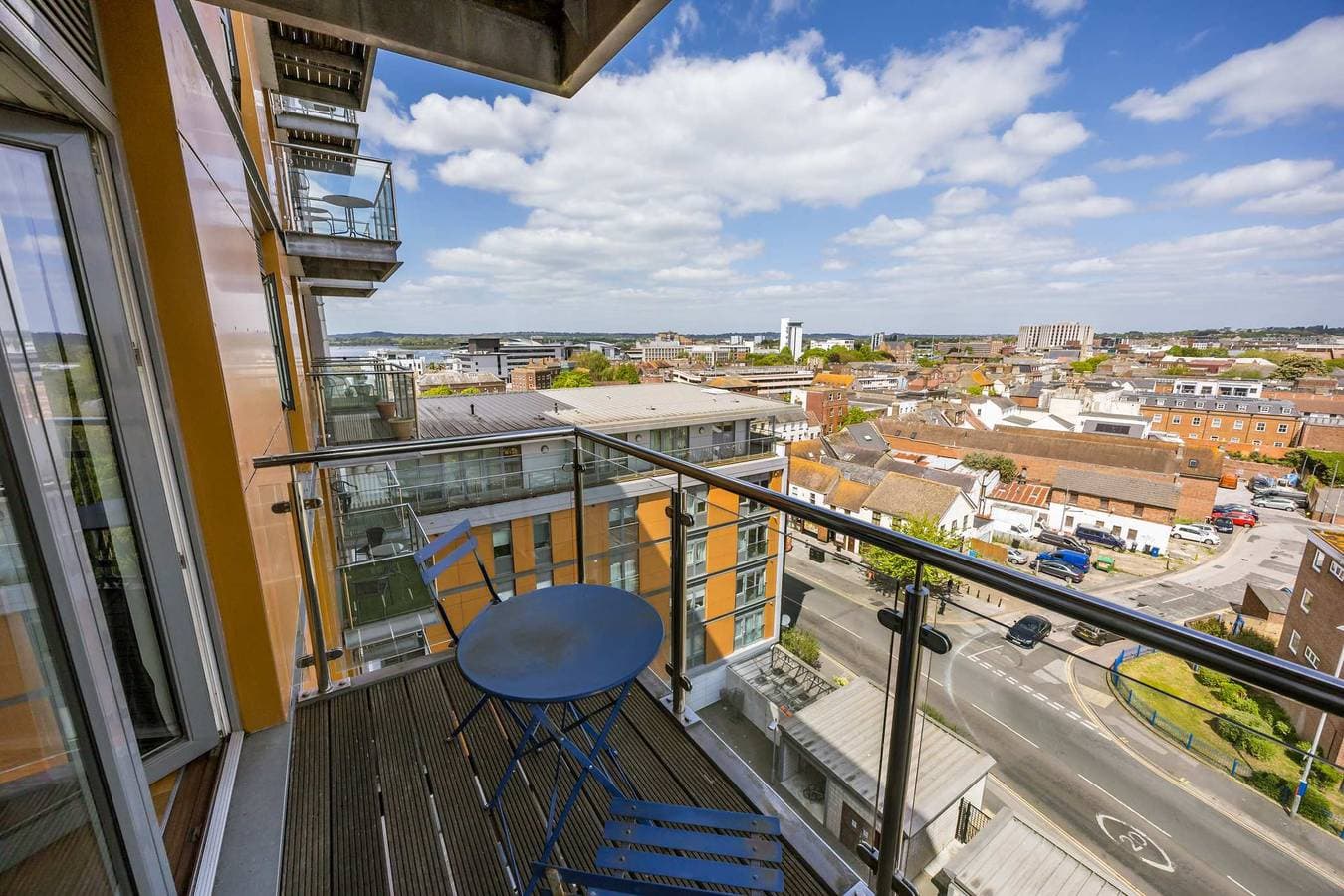 Foto 2 von 33: Azure Views  - Minutes from Poole Quay
