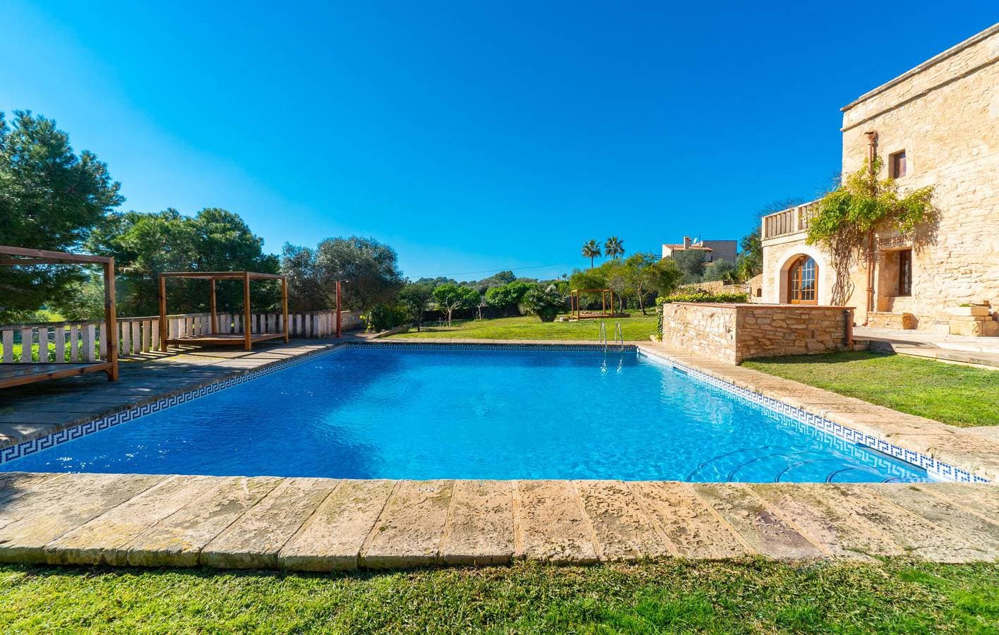 Foto 11 von 32: Appartement am Strand mit Pool und Wifi, 2,5 km von Playa Es Pregons entfernt