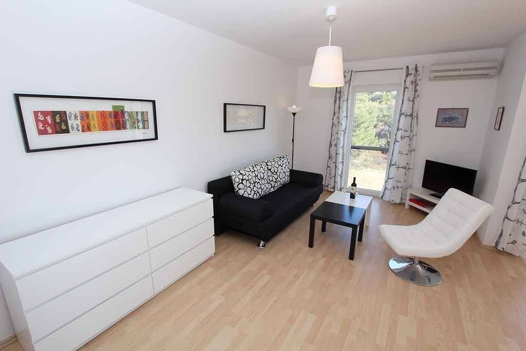 Foto 12 von 21: Ferienwohnung mit Balkon und Klimaanlage
