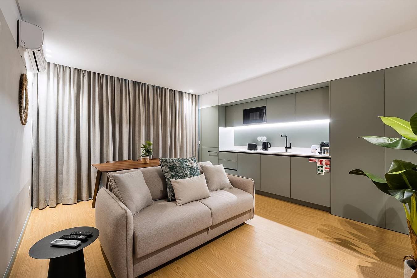 Foto 9 von 33: Ferienwohnung für 4 Personen mit Balkon