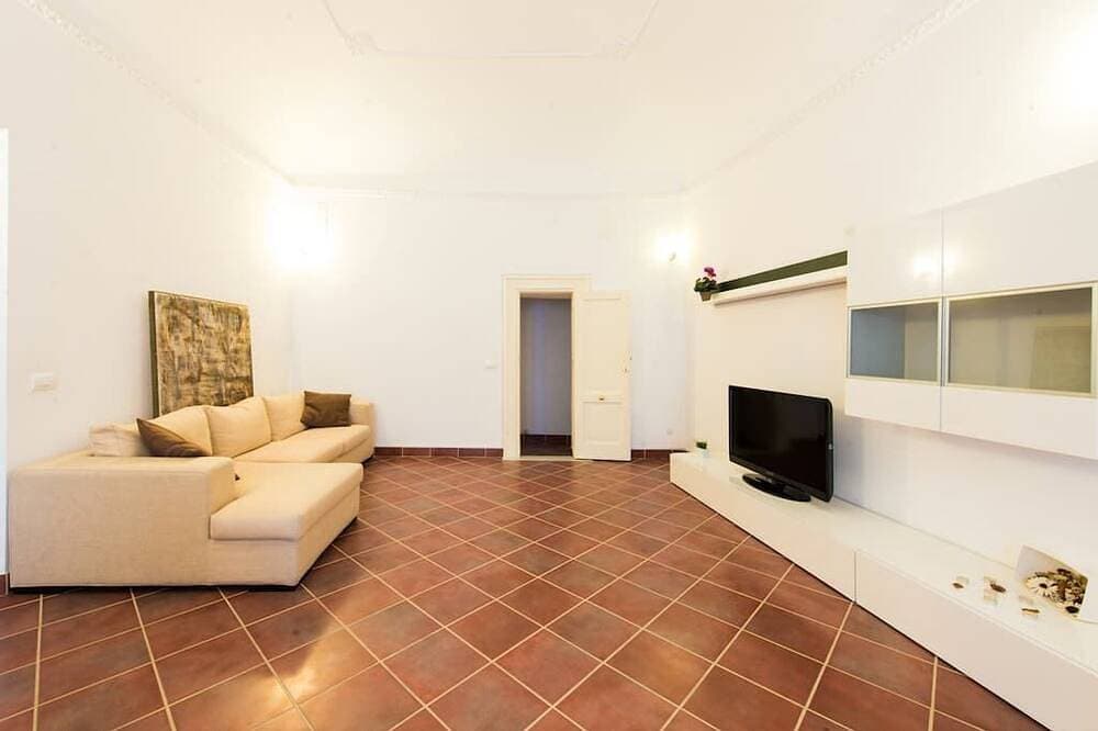 Foto 5 von 9: Palazzo Cammarata (Gebäude Ende des achtzehnten Jahrhunderts) Dreizimmerwohnung mit großem Wohnzimmer
